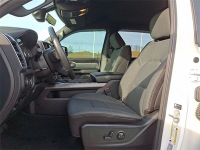 2022 RAM 1500 Big Horn Crew Cab 4x4 5'7' Box