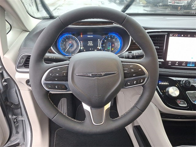 2023 Chrysler Pacifica Limited AWD