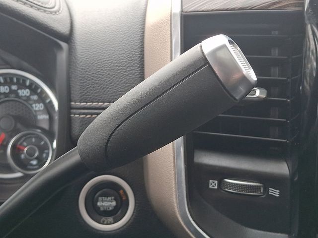 2020 RAM 3500 Laramie Crew Cab 4x4 6'4' Box