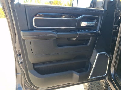 2022 RAM 2500 Laramie Crew Cab 4x4 6'4' Box