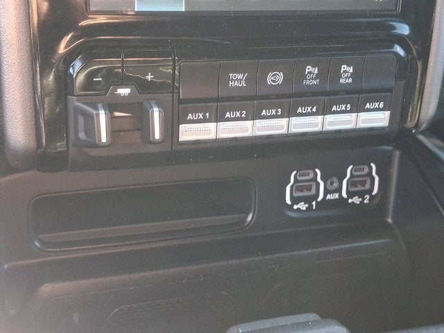 2022 RAM 2500 Laramie Crew Cab 4x4 6'4' Box