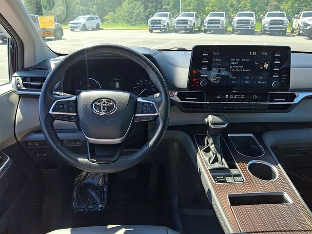 2024 Toyota Sienna XLE