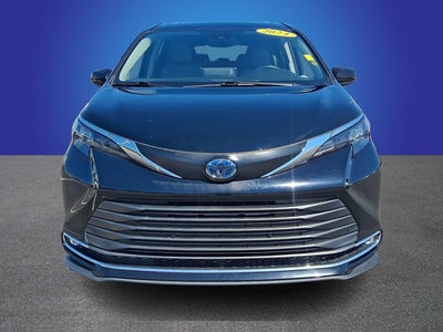 2024 Toyota Sienna XLE
